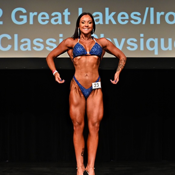 Meet your Posher, Kelly - Picture 3 of 5